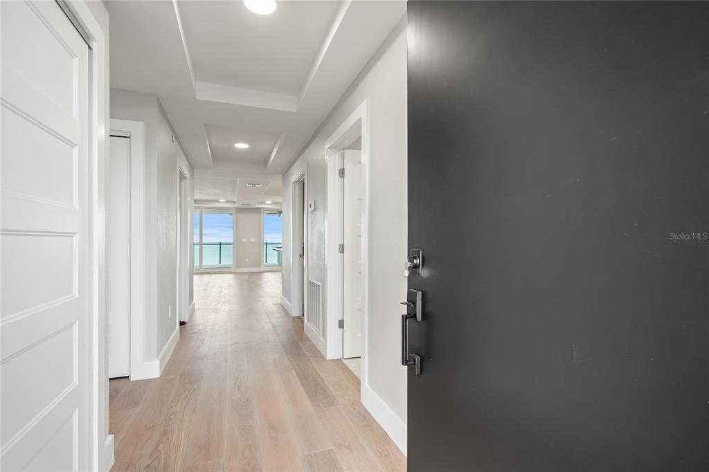 14048 GULF BOULEVARD UNIT 402, MADEIRA BEACH, FL — photo 3 of 30