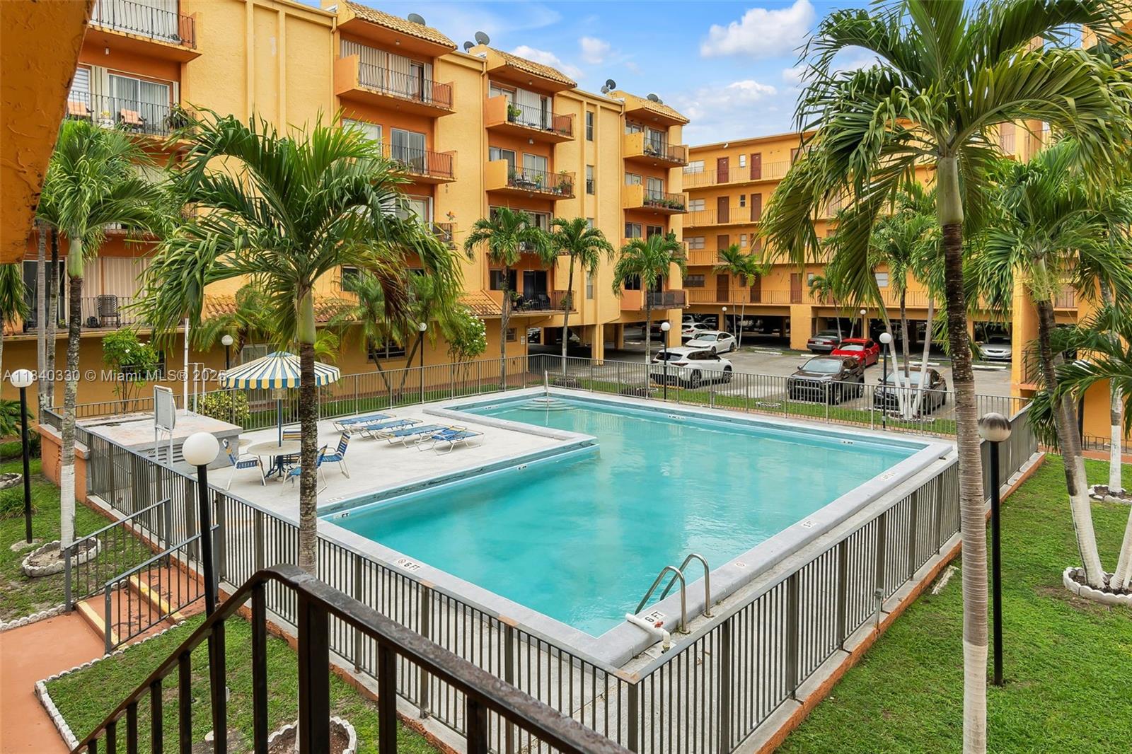 1900 W 54th St # 101, Hialeah FL 33012