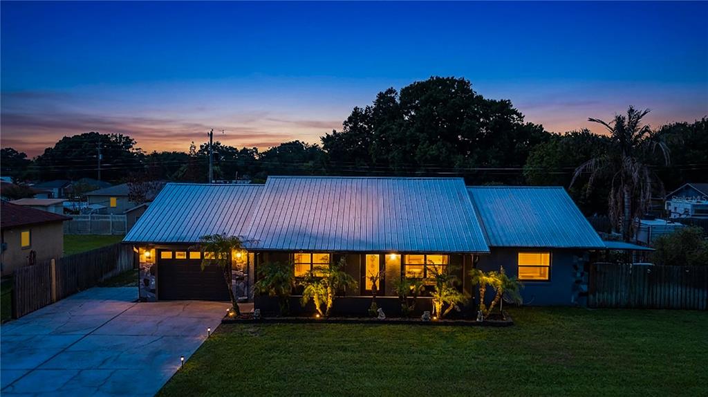 2426 VIEW WAY