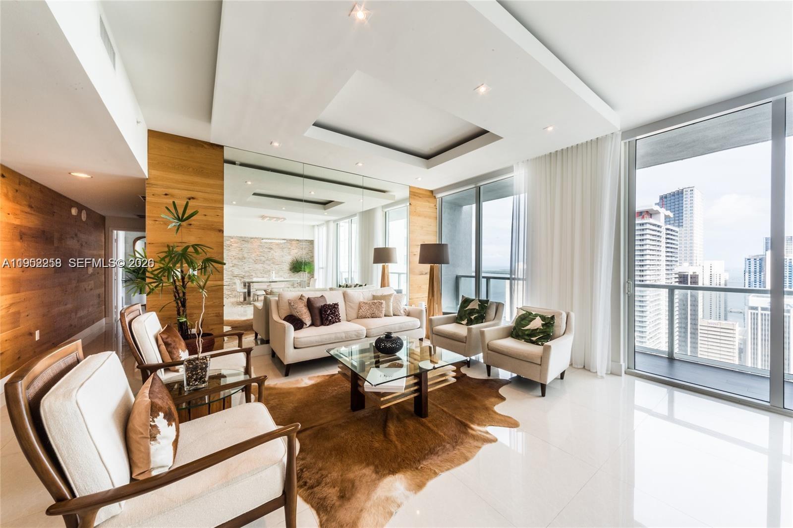 244 Biscayne Blvd # 4407, Miami FL 33132