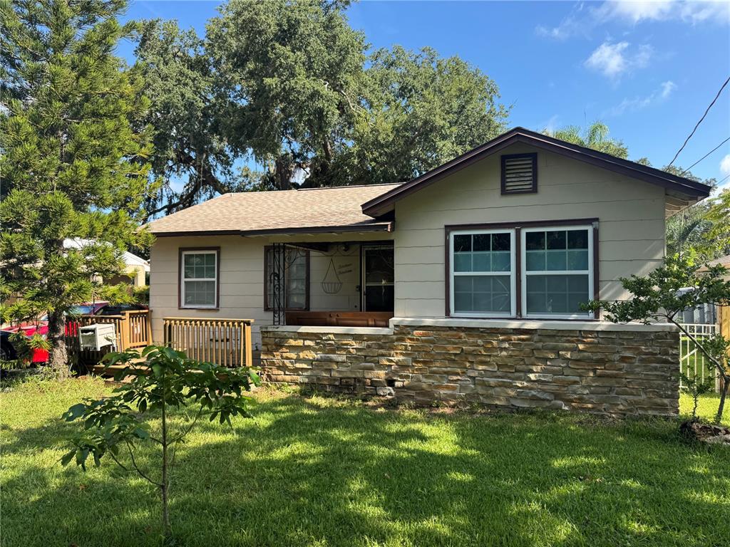 1313 GOLFVIEW STREET