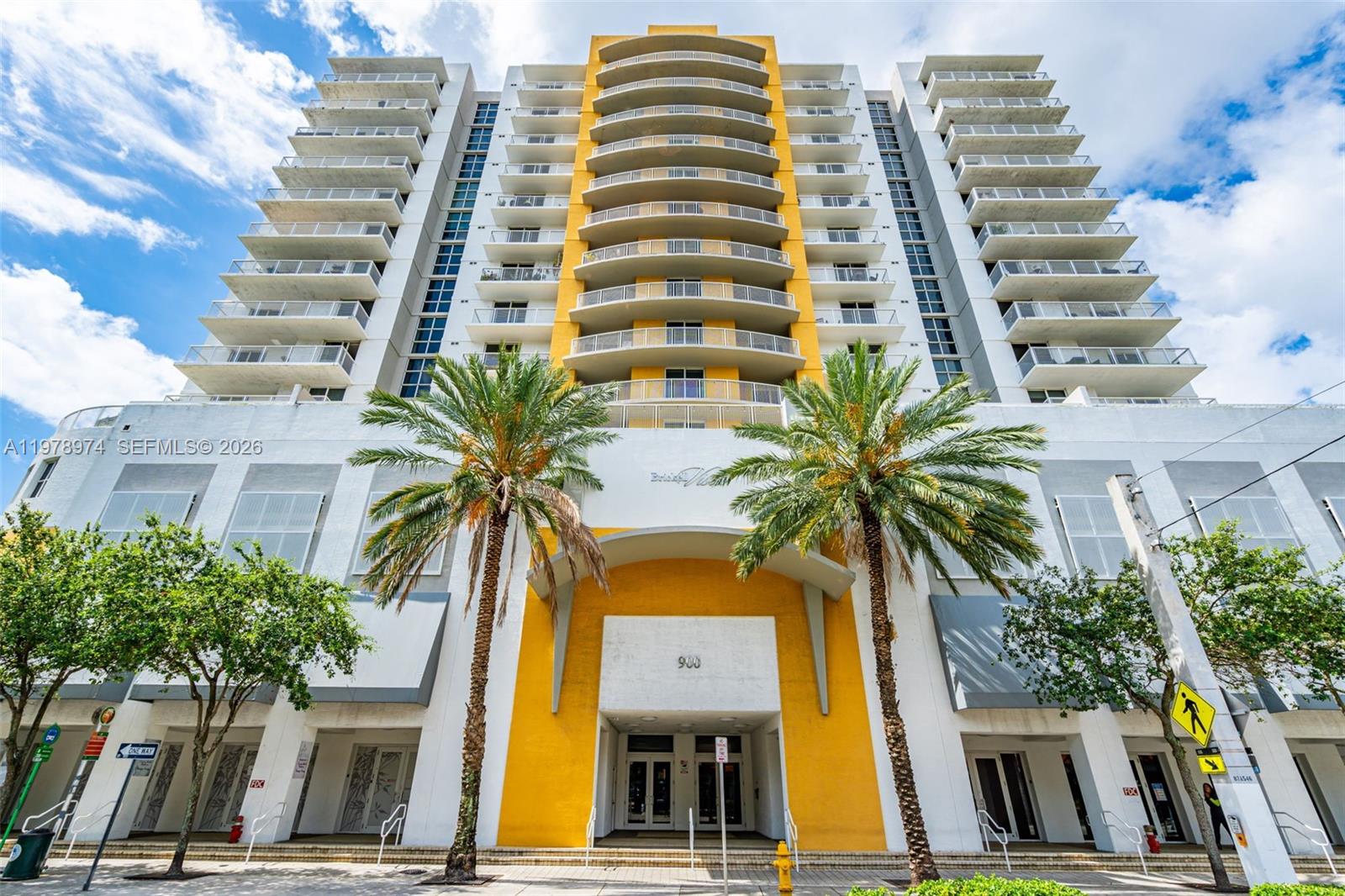 900 SW 8th St # 1603, Miami FL 33130