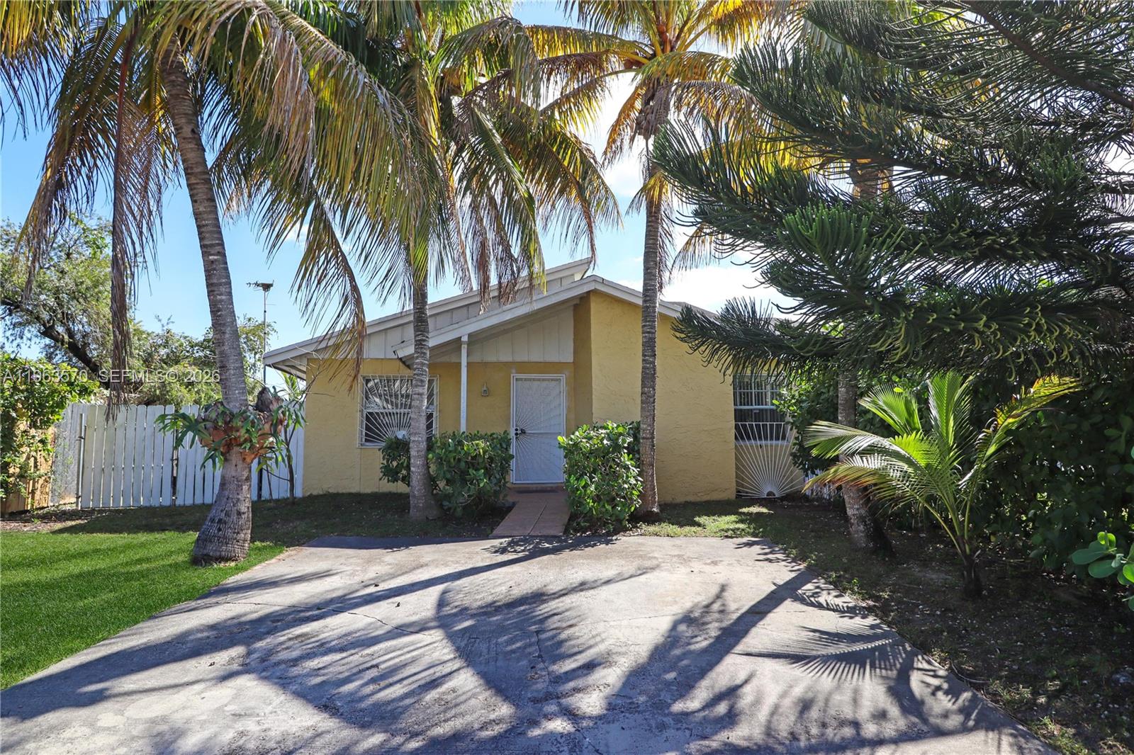 11324 SW 187th Ter, Miami FL 33157