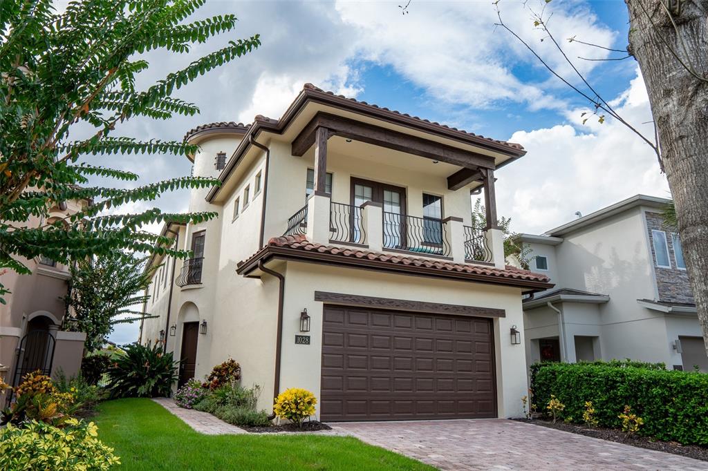 1028 CASTLE PINES COURT