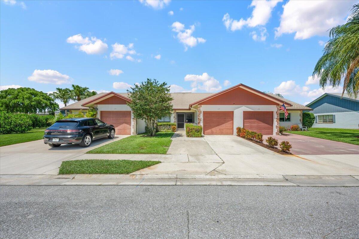 129 Moccasin Trail S, Jupiter FL 33458