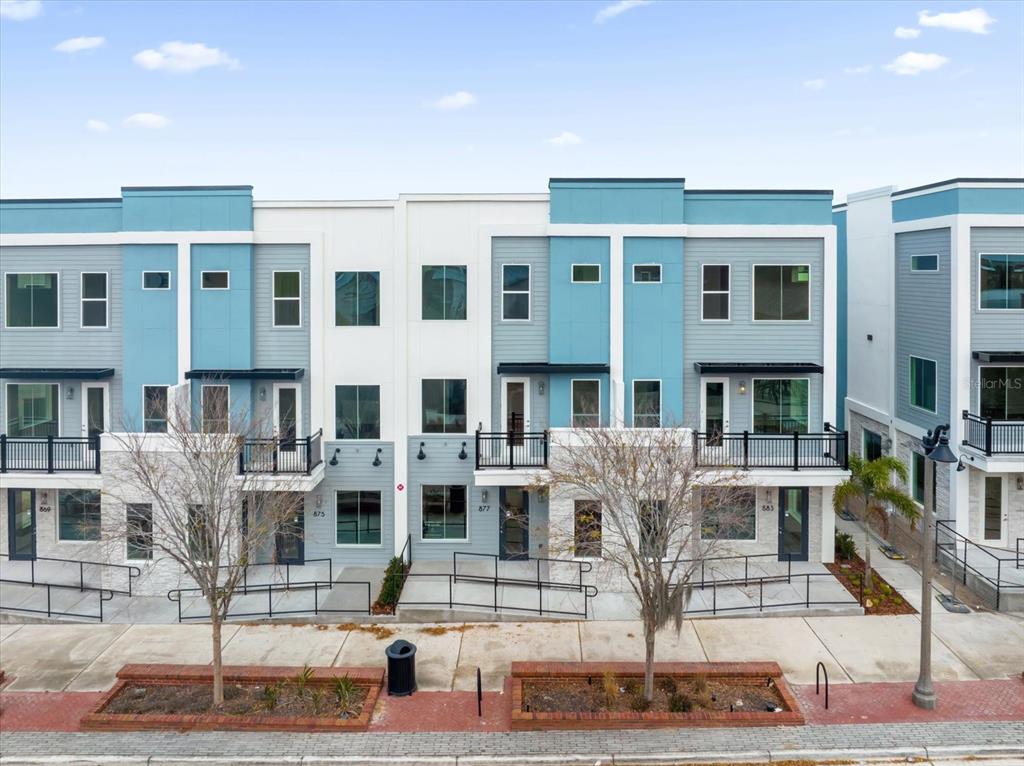 877 CITY WALK LANE