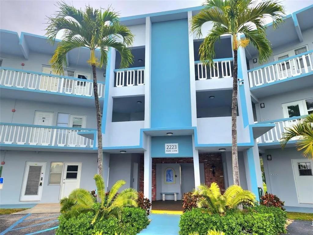 2223 Park Lane # 302, Hollywood FL 33021