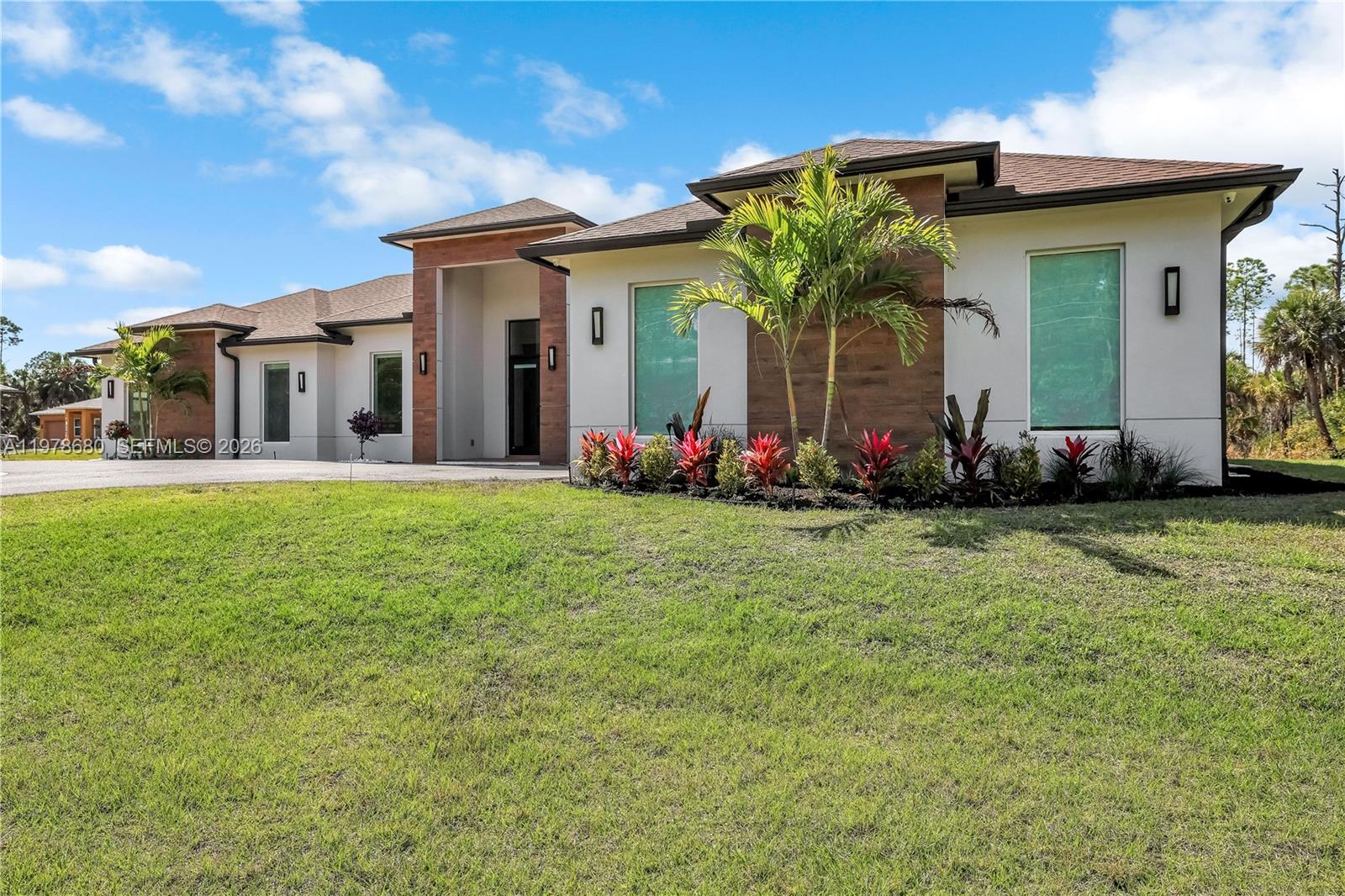 1899 Wilson Blvd N, Naples FL 34120