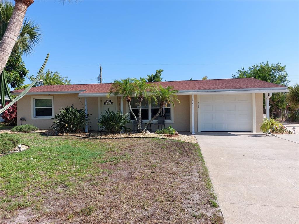 1541 CREST DRIVE