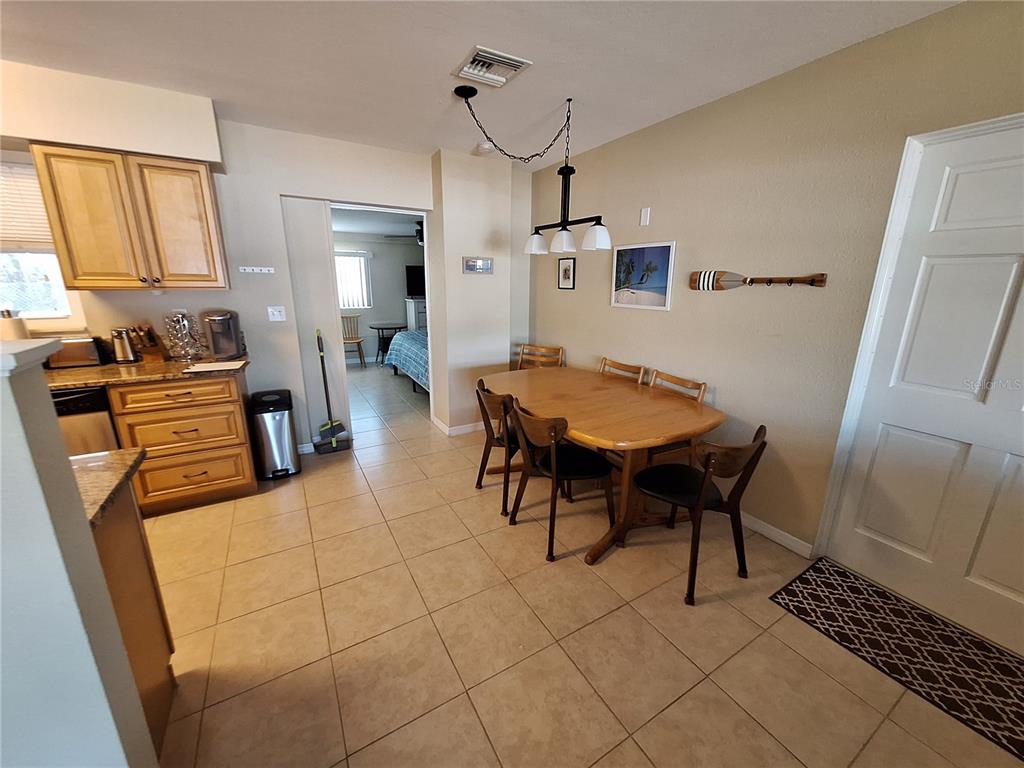 1541 CREST DRIVE, ENGLEWOOD, FL — photo 4 of 30