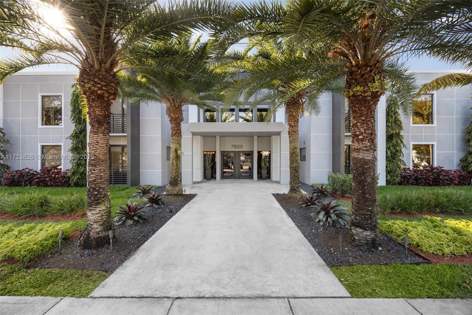 7800 SW 57th Ave # 302E, South Miami FL 33143
