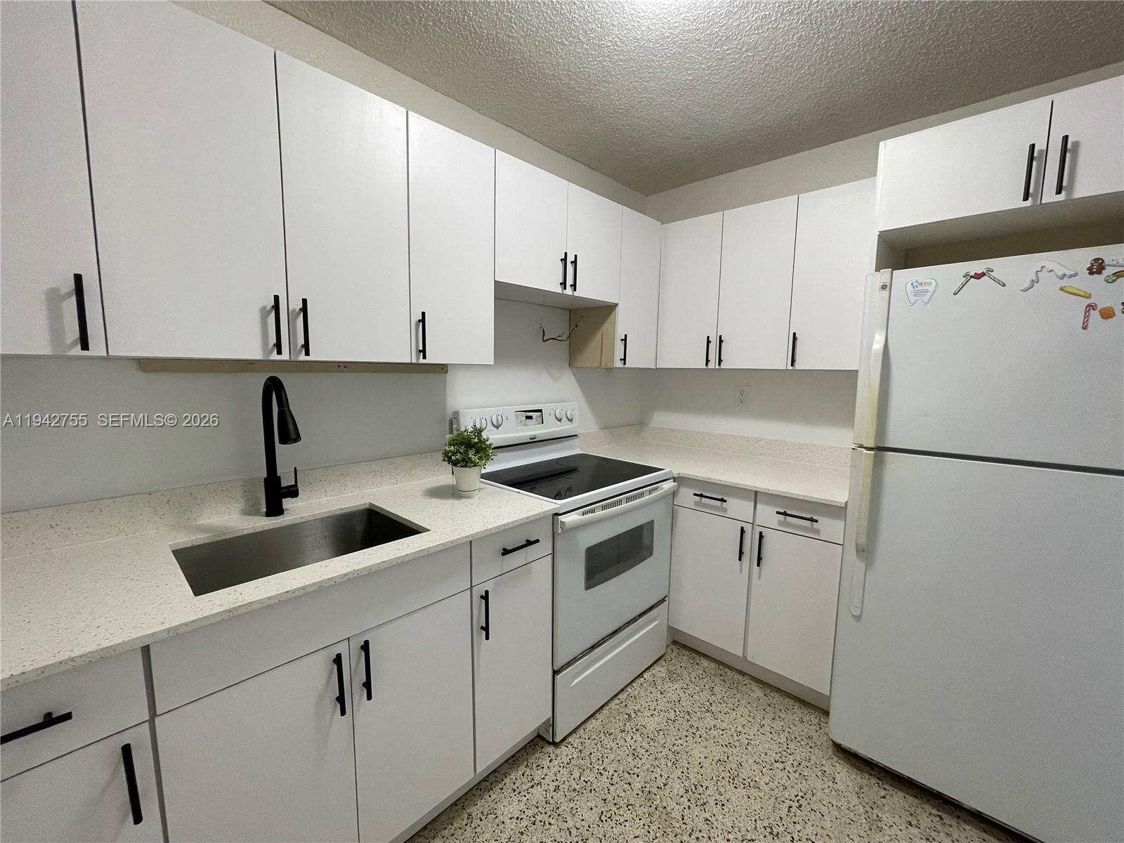 142 SW 18th Ave # 19, Miami FL 33135