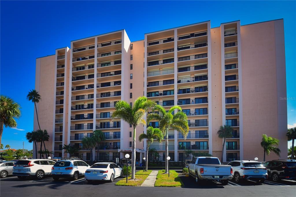 51 ISLAND WAY UNIT 909