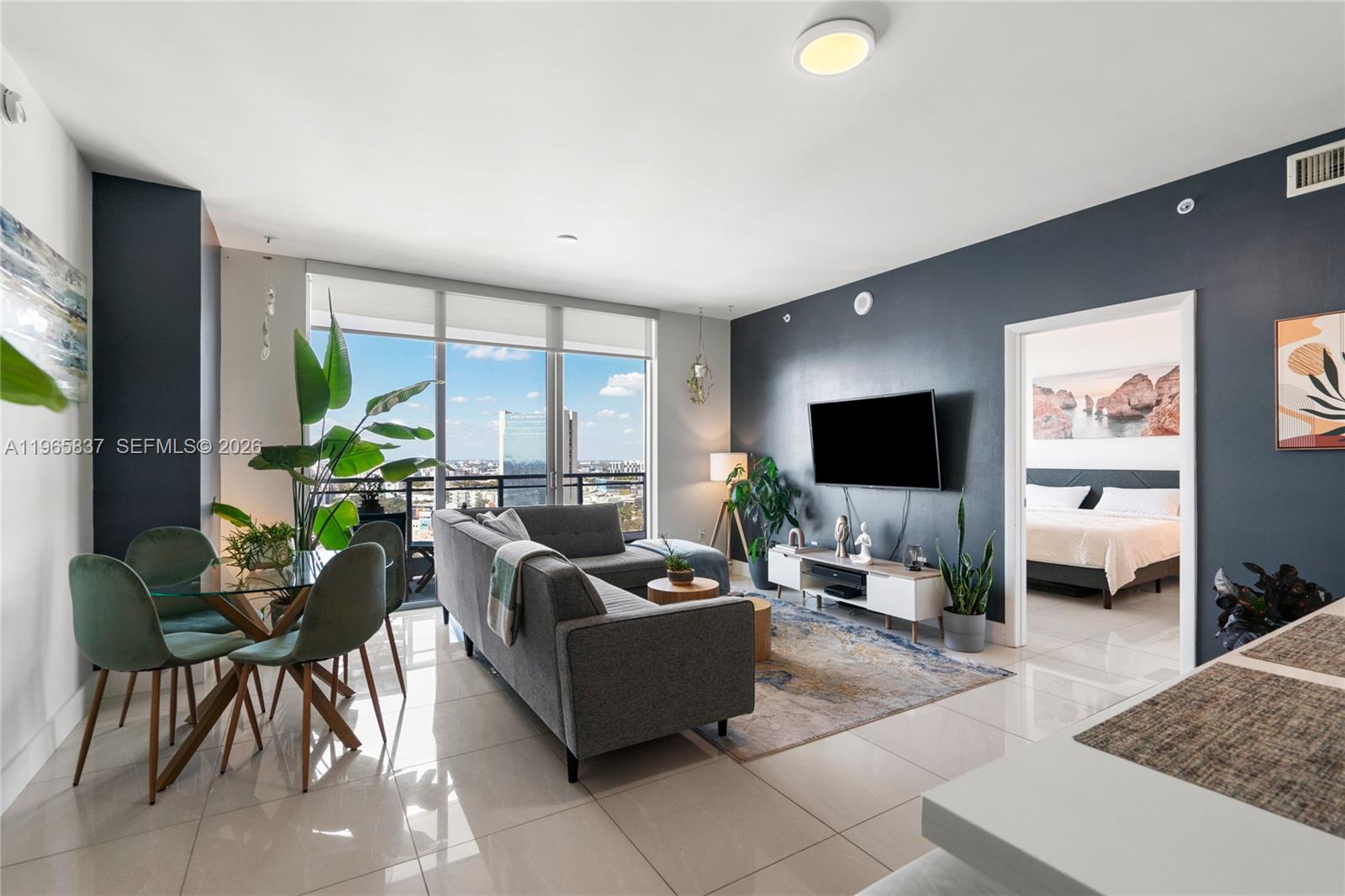 90 SW 3rd St # 2706, Miami FL 33130