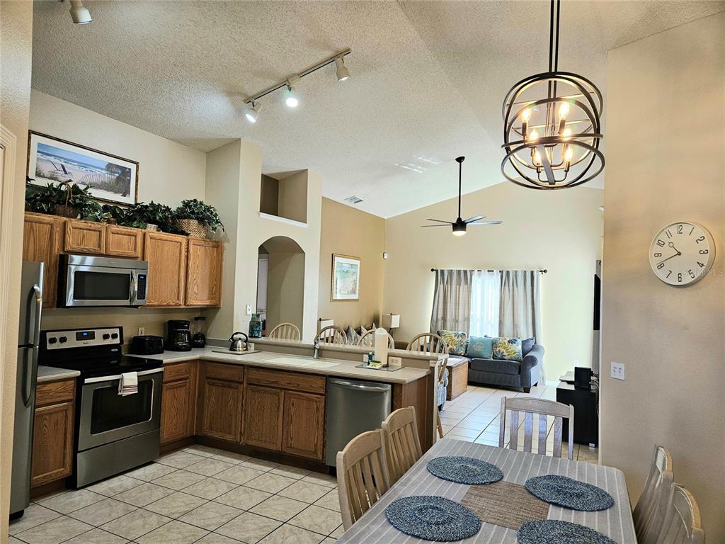 2914 BLOOMING ALAMANDA LOOP, KISSIMMEE, FL — photo 3 of 16