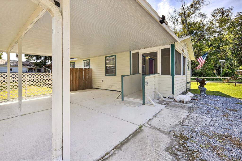 276 S MYRTLE STREET, STARKE, FL — photo 2 of 18