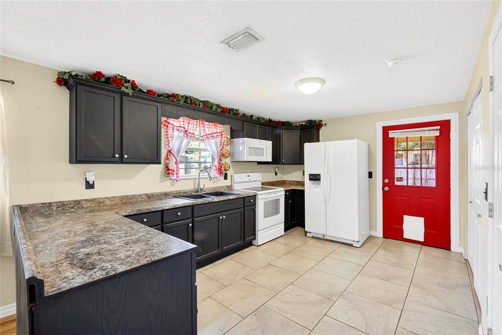 276 S MYRTLE STREET, STARKE, FL — photo 5 of 18