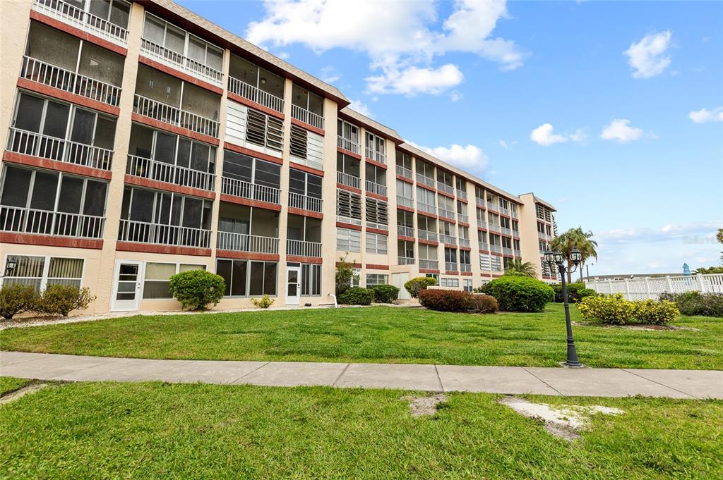 3959 LAKE BAYSHORE DRIVE UNIT F 412