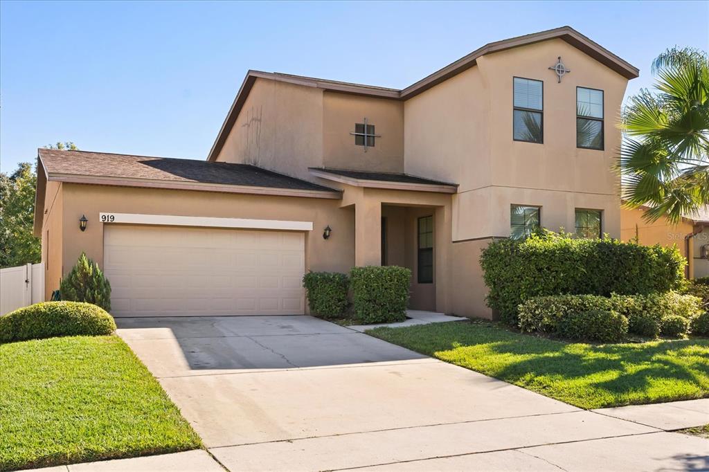 919 LA TERRAZA LANE