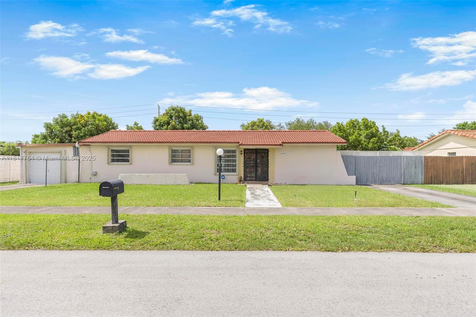 10845 SW 26th Ter, Miami FL 33165