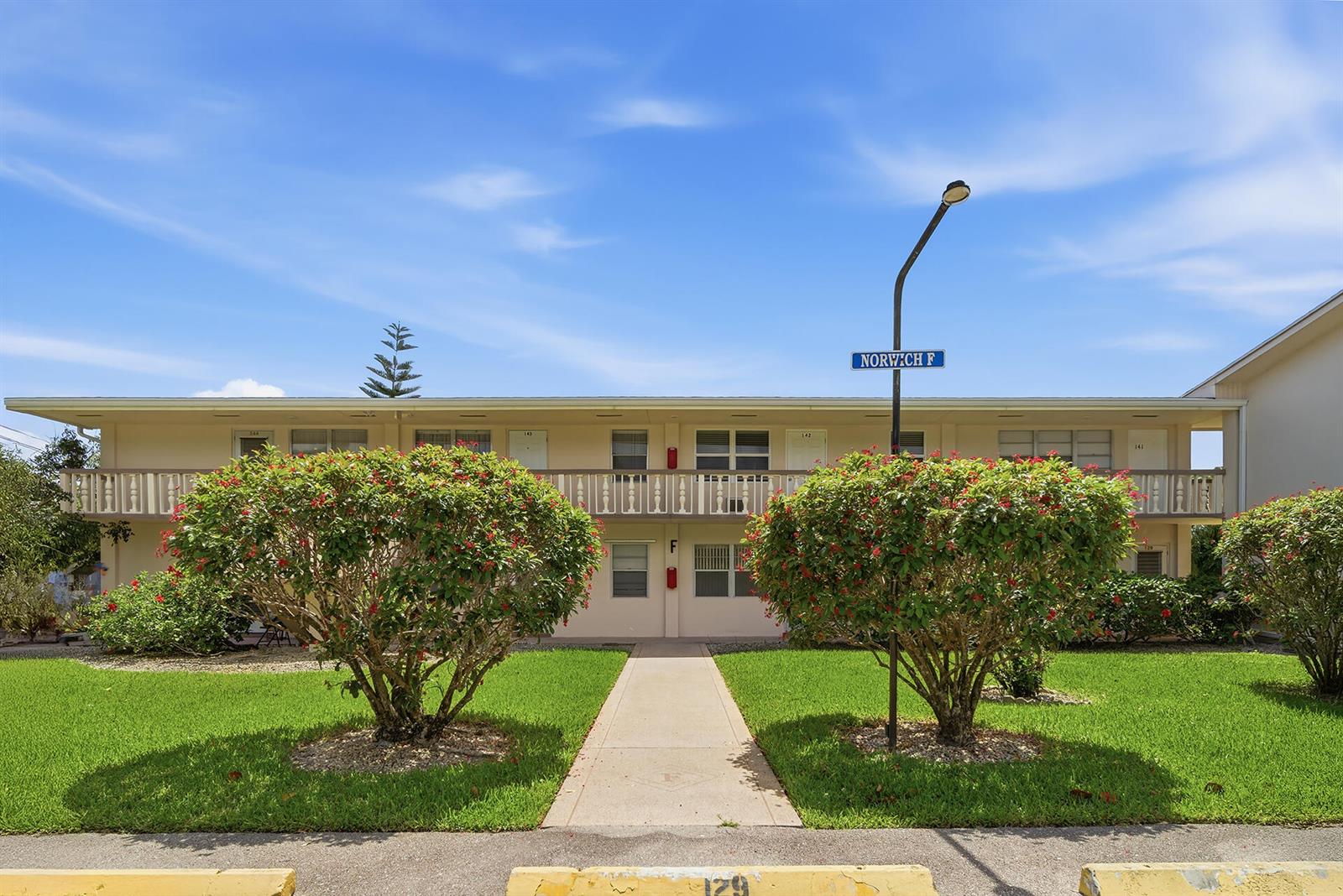 142 Norwich F, West Palm Beach FL 33417
