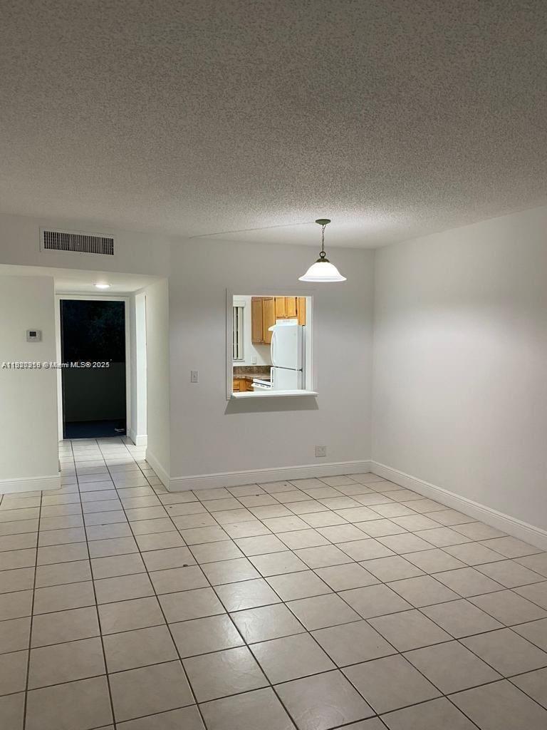 1638 Embassy Dr # 312, West Palm Beach FL 33401