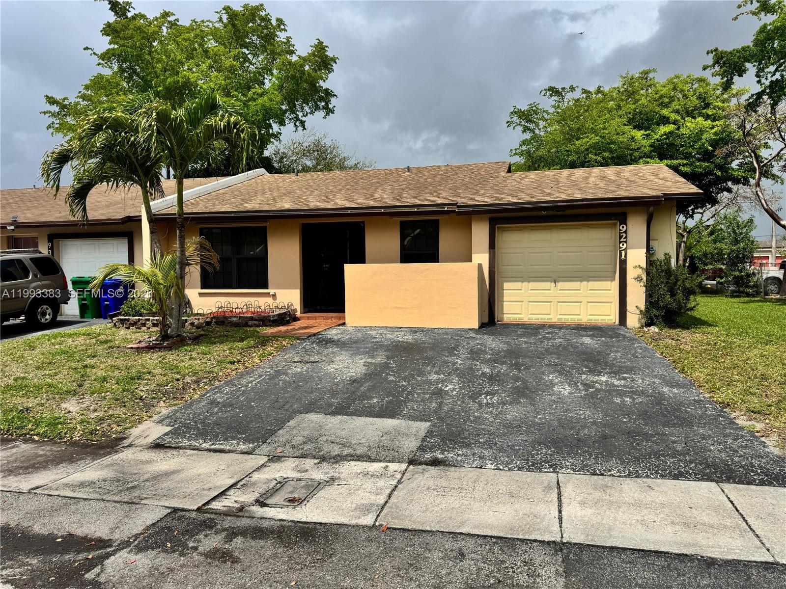 9291 E Fern Ln, Miramar FL 33025