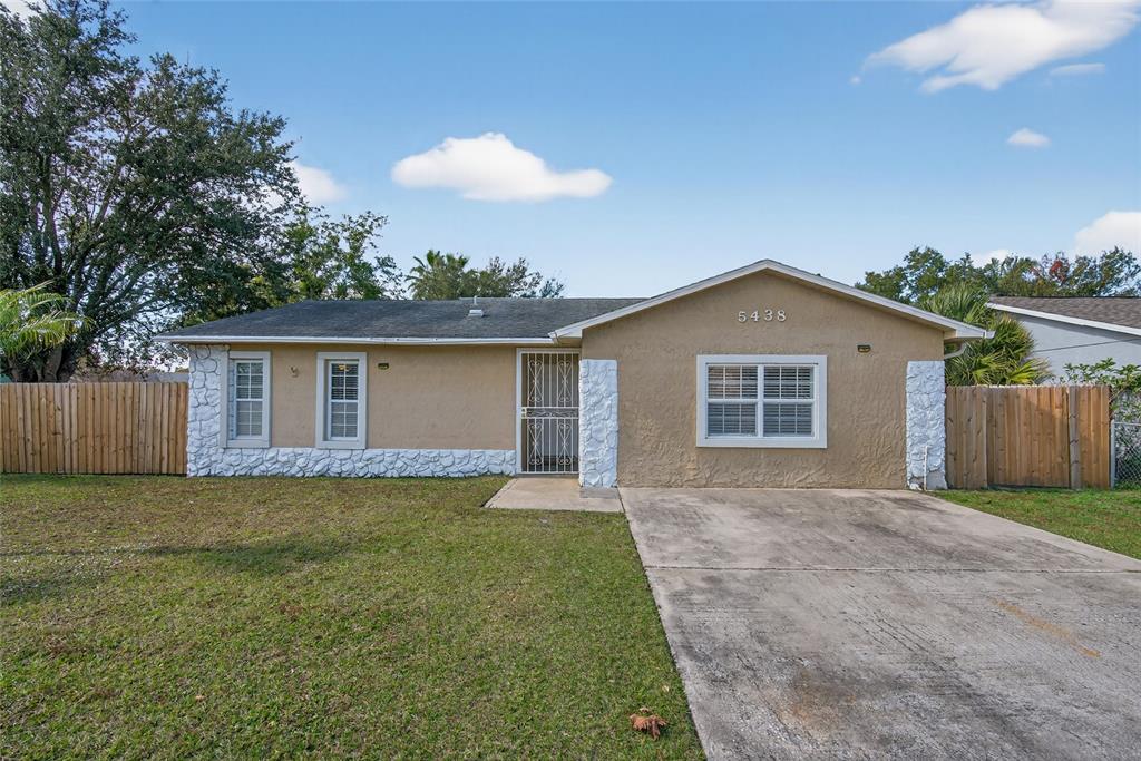 5438 SNOWFLAKE COURT