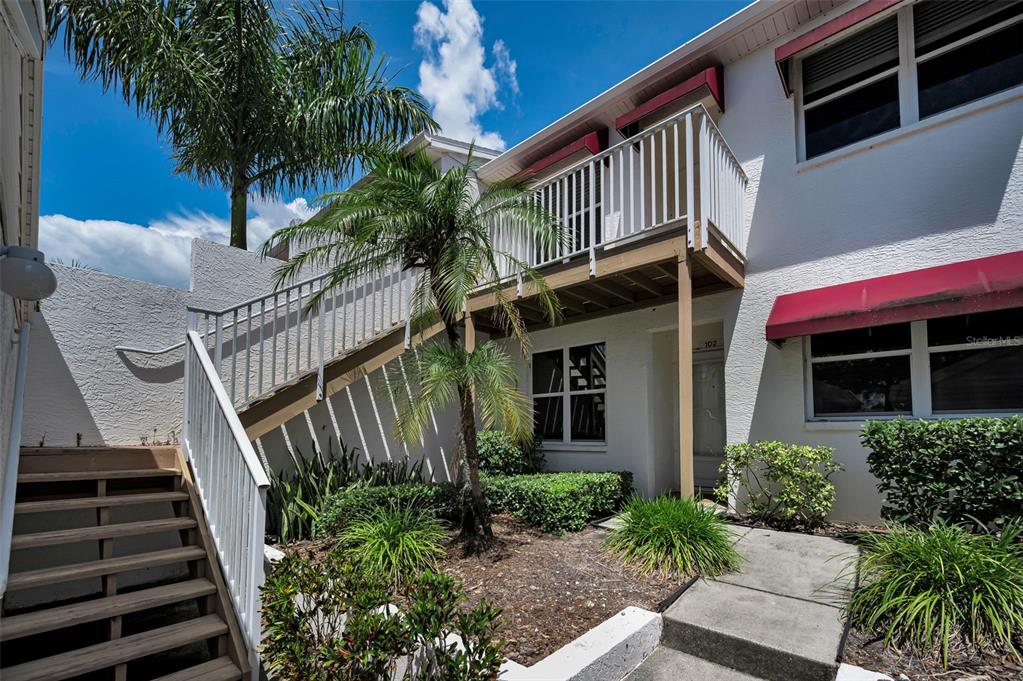1400 WATER VIEW DRIVE W UNIT 202, LARGO, FL — photo 2 of 30
