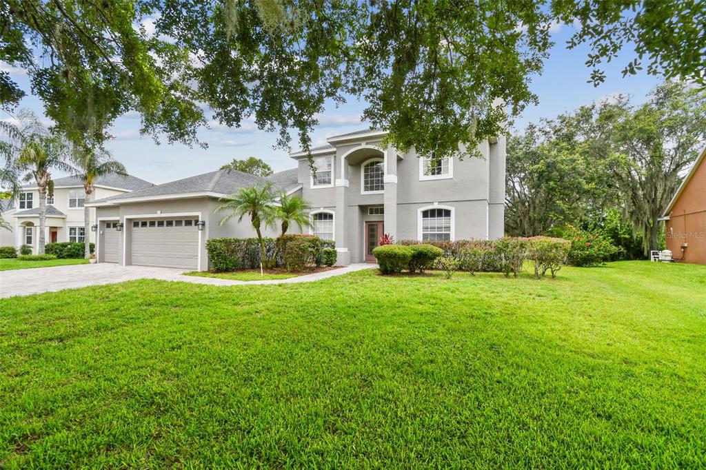297 BEACON POINTE DRIVE