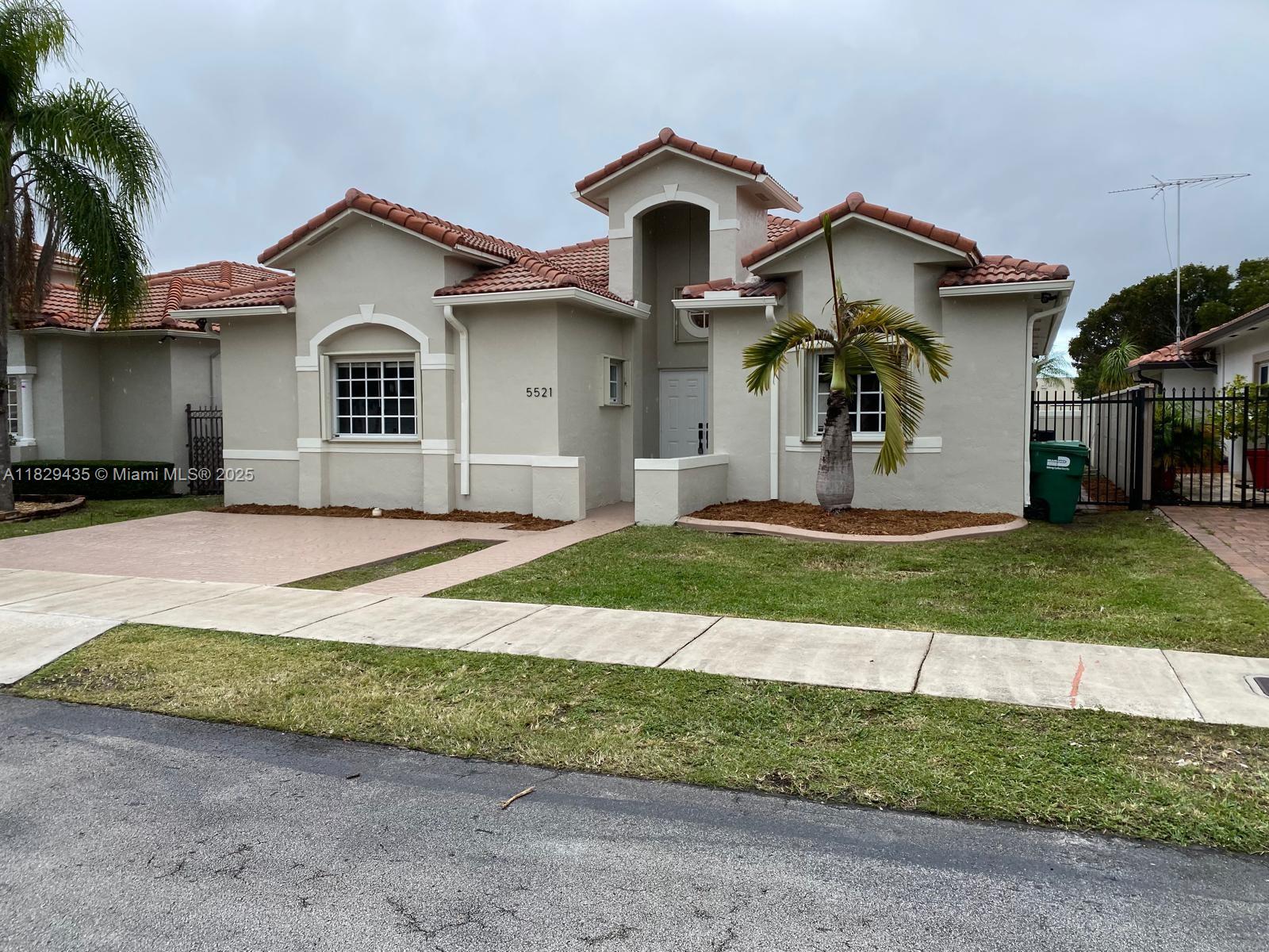 5521 SW 158th Ct, Miami FL 33185