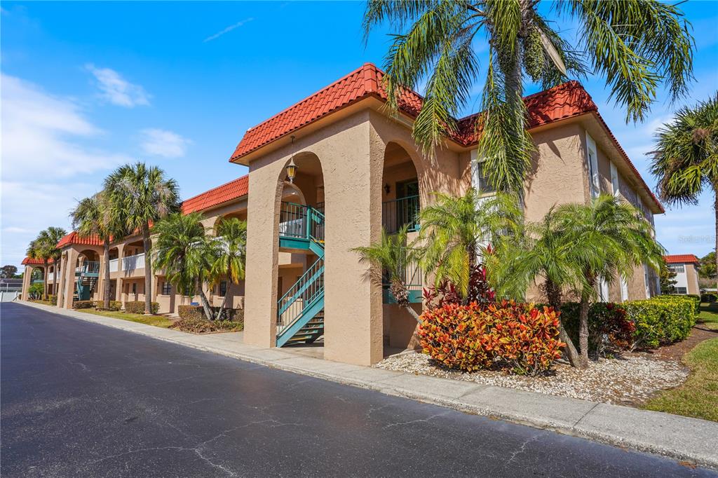 1750 BELLEAIR FOREST DRIVE UNIT C20