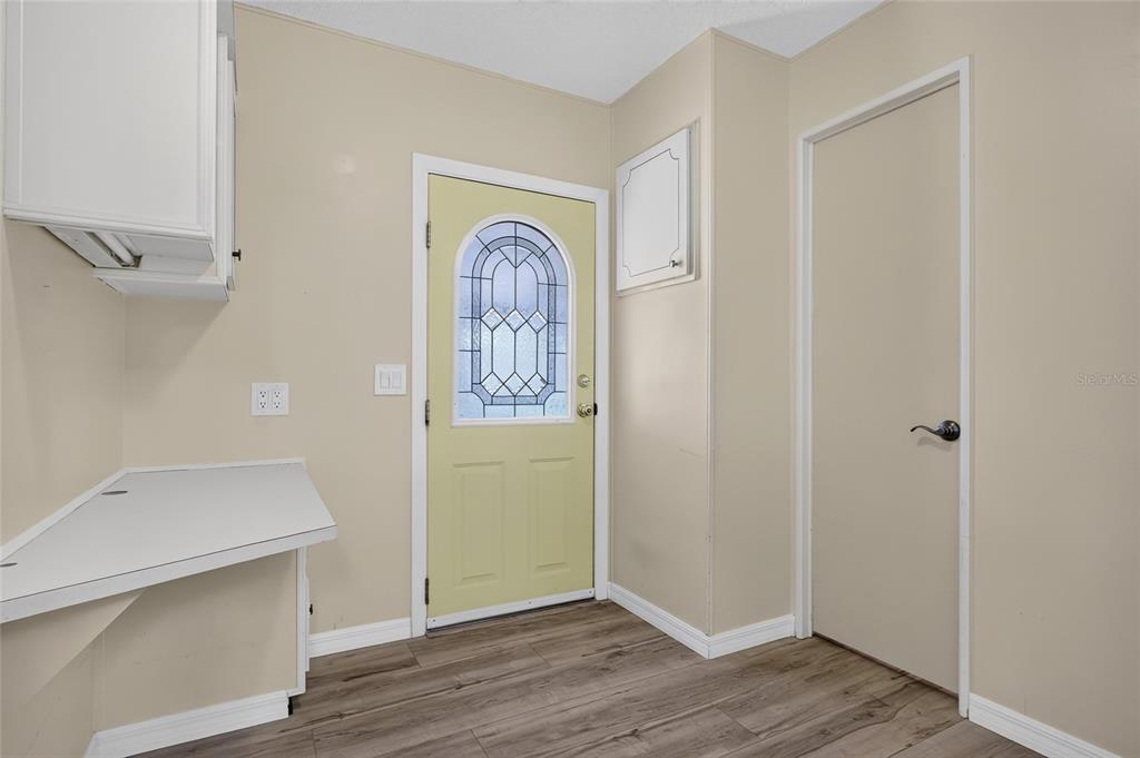 501 LA PLAYA CIRCLE, NORTH PORT, FL — photo 4 of 30