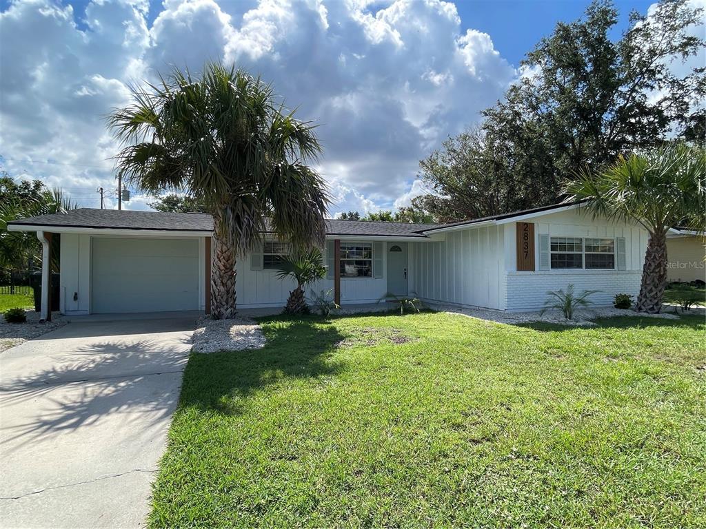 2837 WOODCREST DRIVE