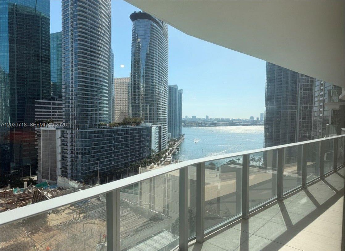 77 SE 5th St # 1903, Miami FL 33131
