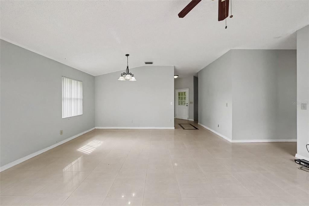 888 FRANKLIN CIRCLE, PALM HARBOR, FL — photo 2 of 26