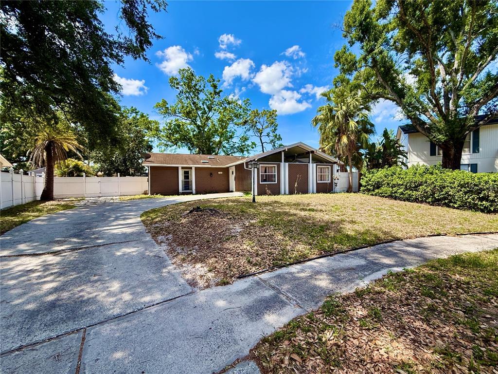 7314 WOODHALL COURT