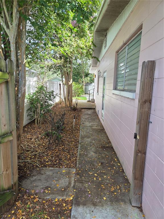 2917 VINE STREET, ORLANDO, FL — photo 3 of 28