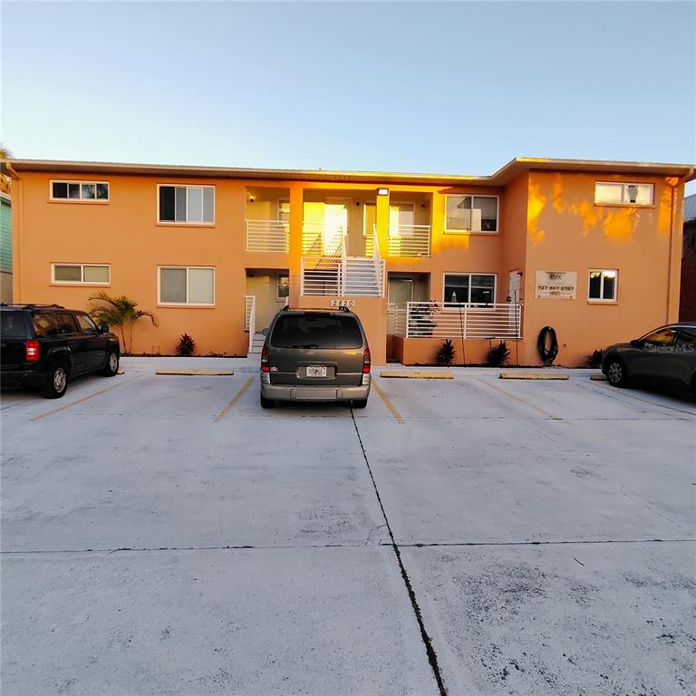 2820 DUPONT STREET S UNIT 201