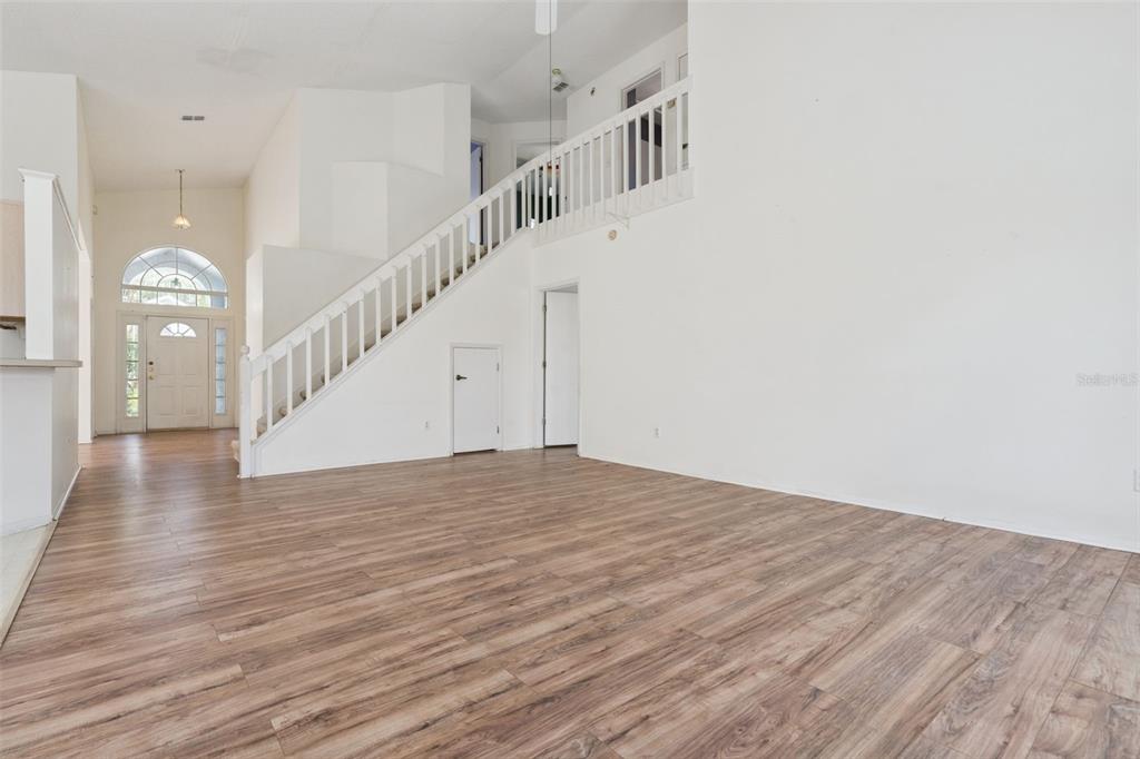 523 ROCHESTER LOOP, DAVENPORT, FL — photo 5 of 30