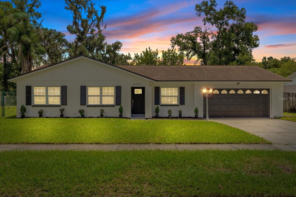 2928 FOREST CIRCLE, SEFFNER, FL — photo 2 of 30
