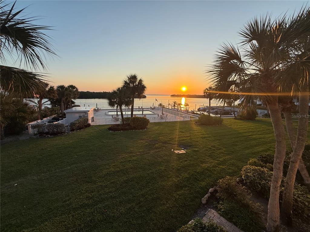 605 SUTTON PLACE UNIT 201, LONGBOAT KEY, FL — photo 4 of 30