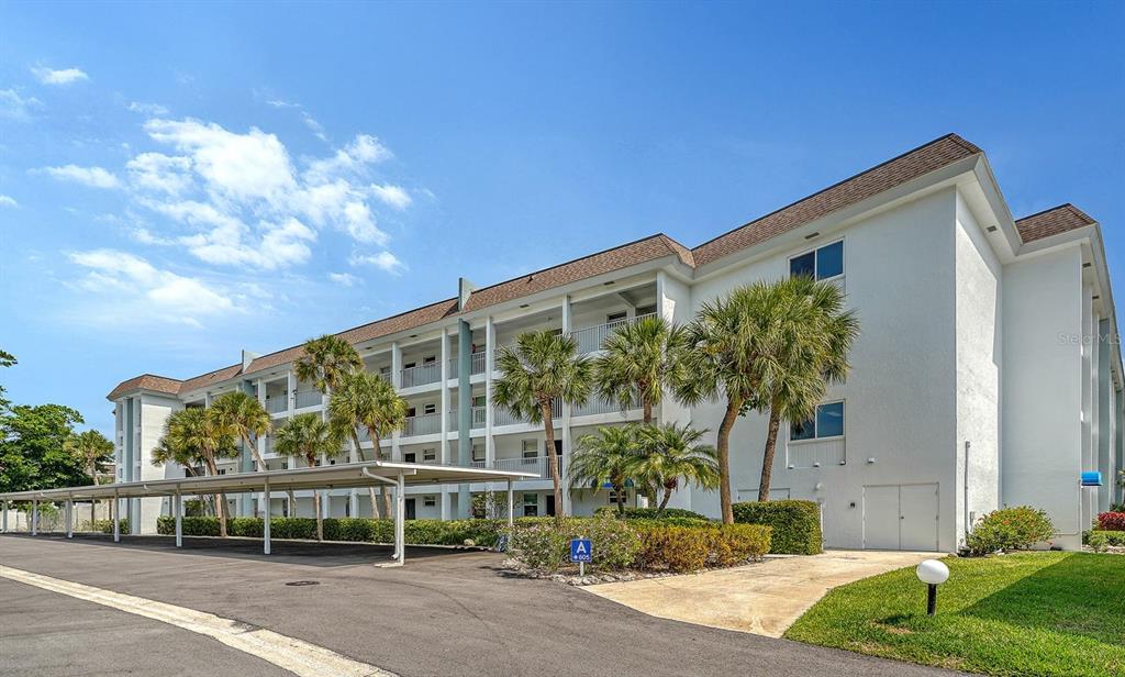 605 SUTTON PLACE UNIT 201, LONGBOAT KEY, FL — photo 5 of 30