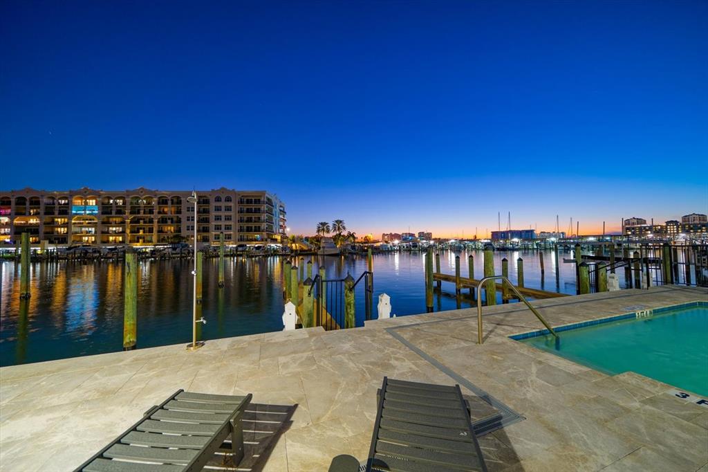 211 DOLPHIN POINT UNIT 201