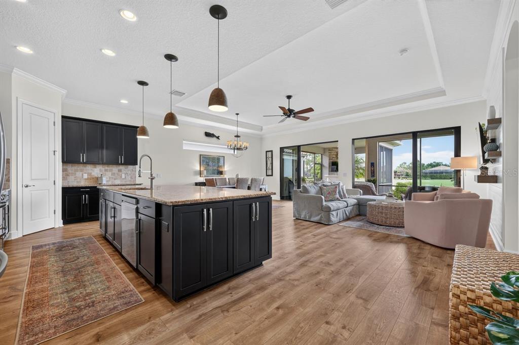 13916 MESSINA LOOP, BRADENTON, FL — photo 3 of 30