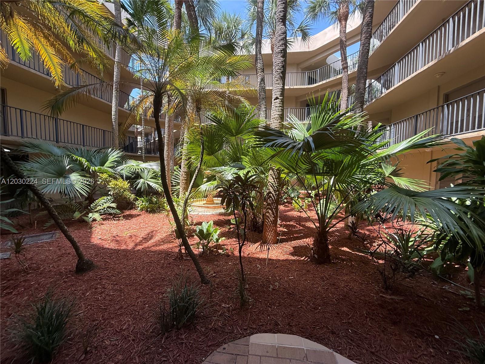 8625 NW 8th St # 420, Miami FL 33126