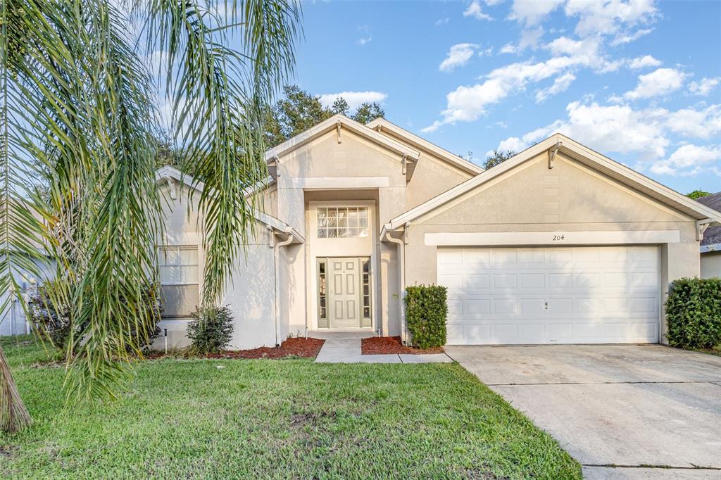 204 SILVER PALMS CIR