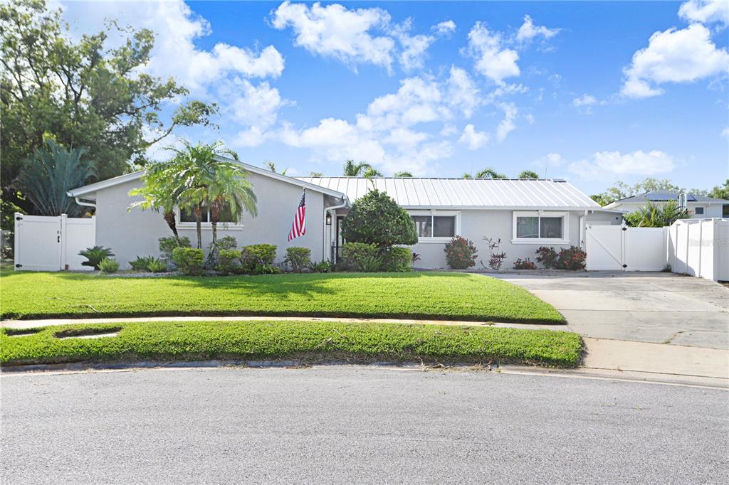8404 BLACKSTONE COURT