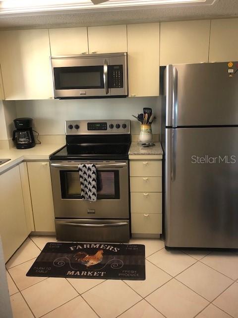 1001 BENJAMIN FRANKLIN DRIVE UNIT 503, SARASOTA, FL — photo 2 of 16