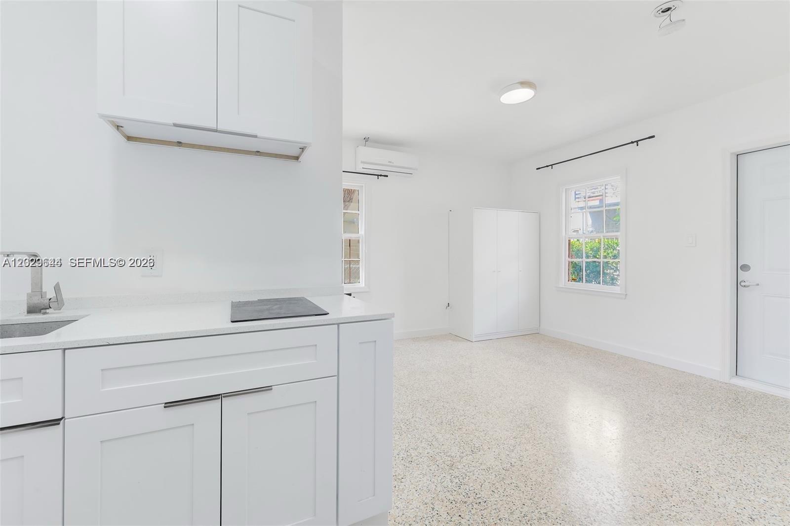 415 75th St # 4A, Miami Beach FL 33141